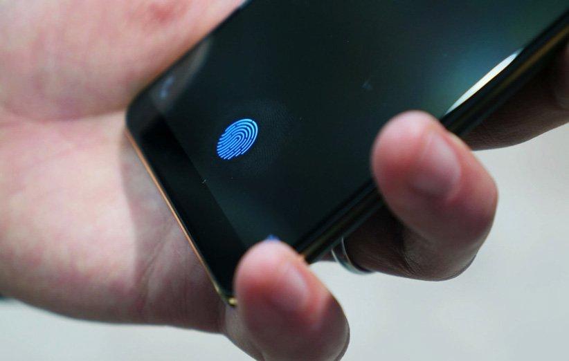 هکرها با استفاده از اثر انگشت روی لیوان می توانند گوشی ها را آنلاک نمایند
