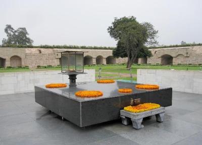 آرامگاه ماهاتما گاندی دهلی (Tomb Of Mahatma Gandhi) (تور هند)